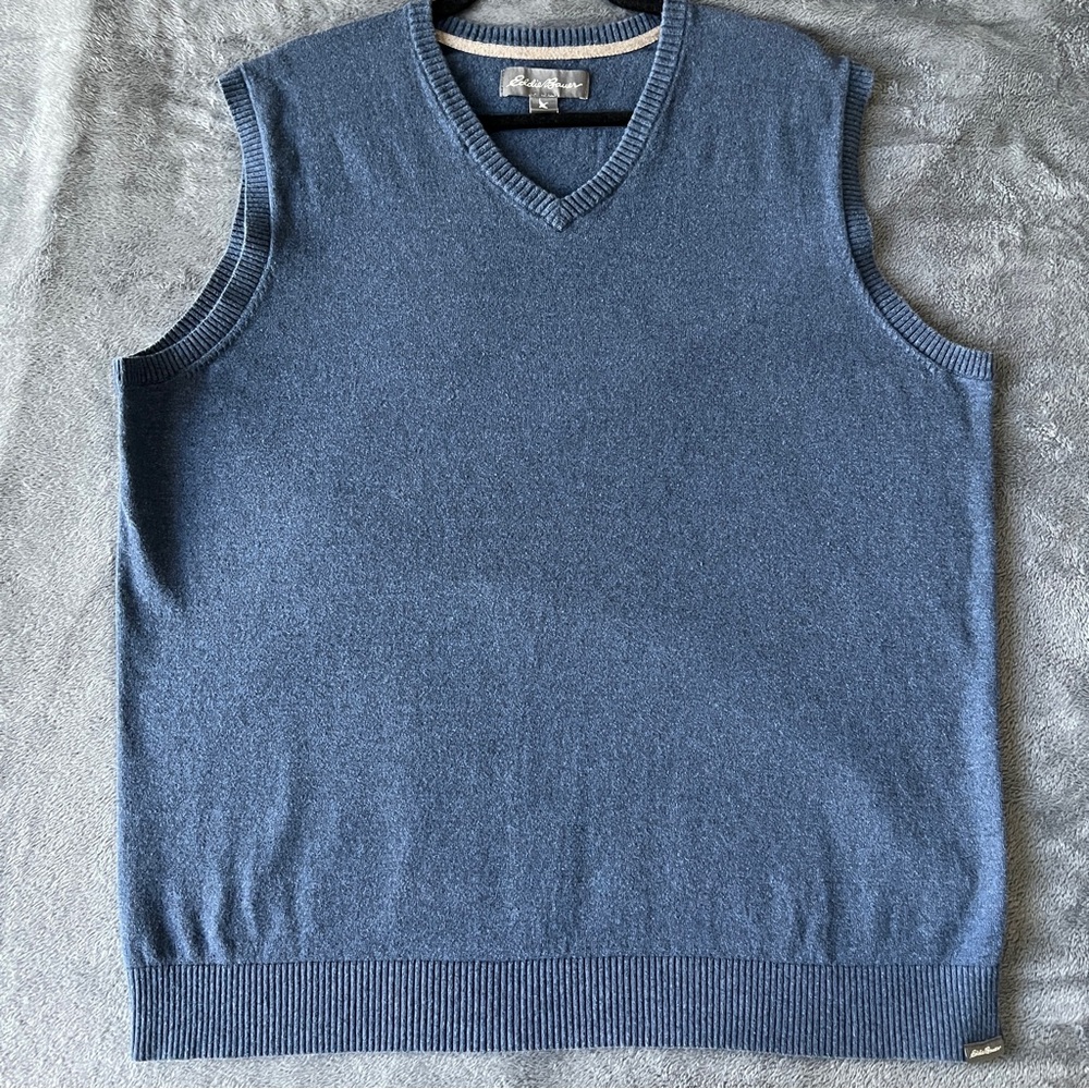 ✨Eddie Bauer Men's V-Neck Blue Sweater Vest